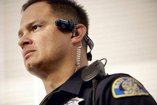 Compréhension orale B1-B2 + Conversation A2-B2 : filmer les policiers pour éviter les bavures?